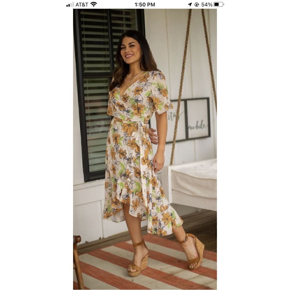 NWT Grace & Emma Wrap Floral Dress Size L